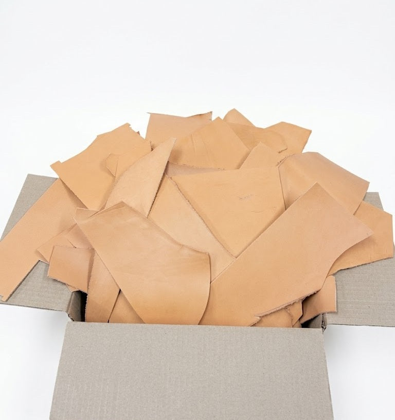 【DY.Leather】詰め合わせヌメ革【キャメル/5KG】本革牛革生成り素地はぎれハギレアソート大容量レザークラフト革材料ハンドメイドDIY練習用厚手厚め厚革タンニンなめしキーケースタグ