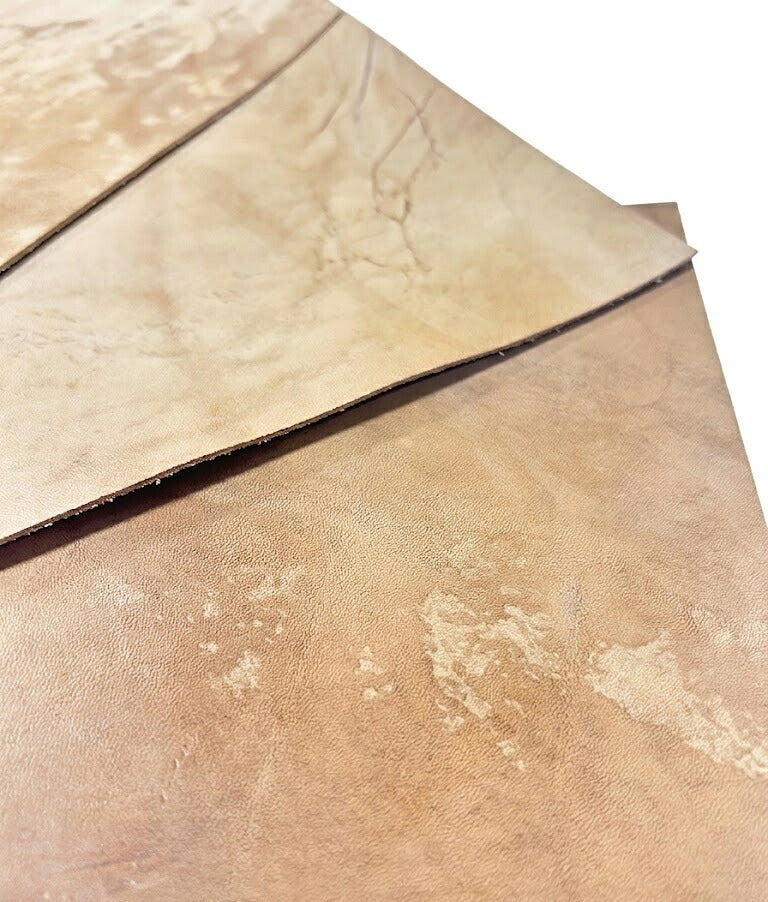 【レザークラフト】DY.Leather【訳あり】栃木レザーヌメ革A4サイズ(1.0/1.5/2.0/3.0/4.0mm)生成り日本製サドルレザー本革牛革タンニンなめしレザークラフトハギレはぎれ素材型紙革小物エージング経年変化ハンドメイド